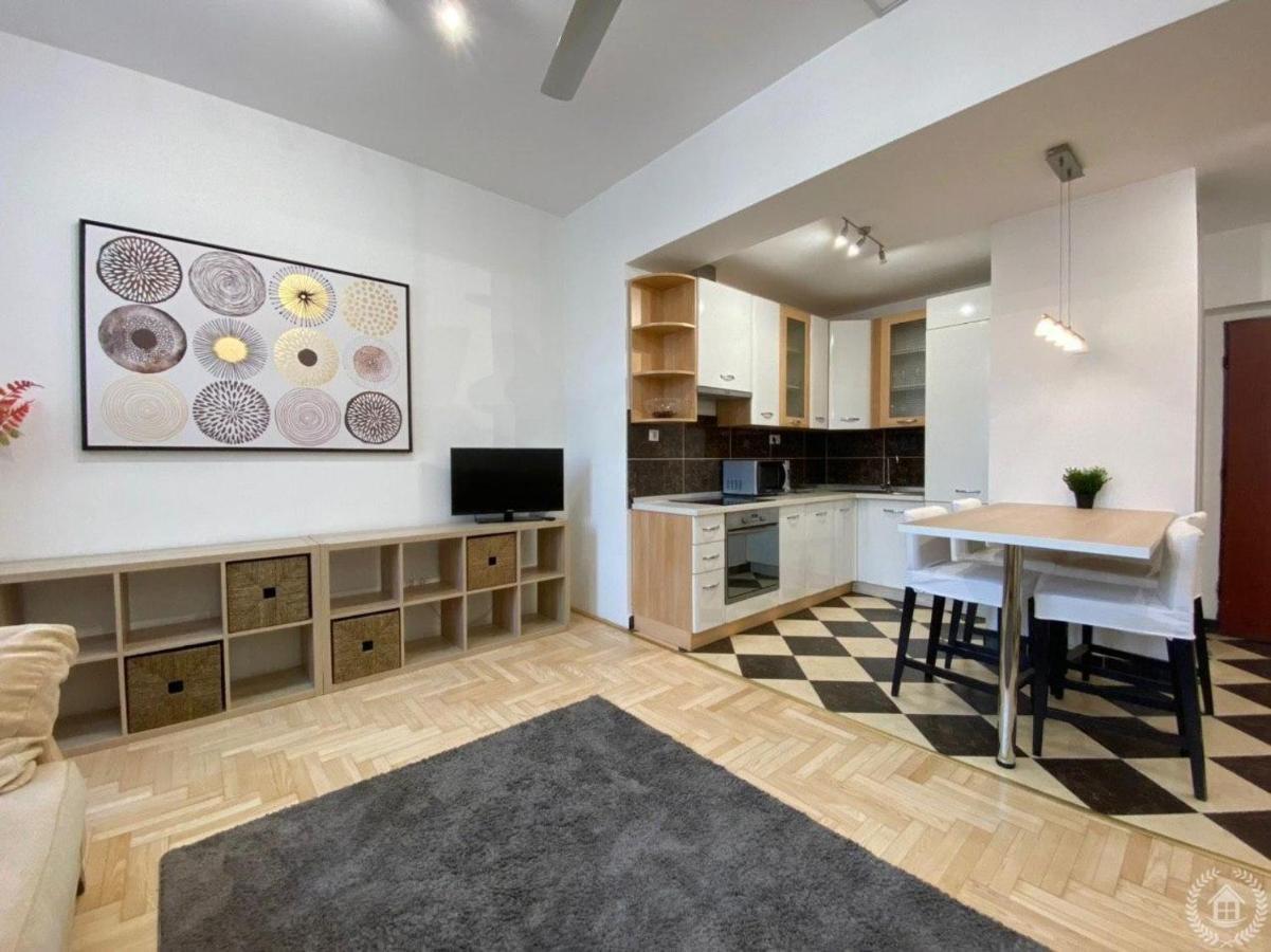 Downtown Gozsdu Vibe Apartment II Budapest Bagian luar foto