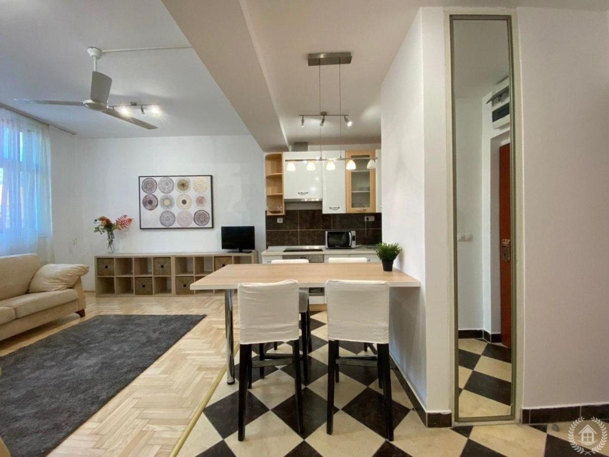 Downtown Gozsdu Vibe Apartment II Budapest Bagian luar foto