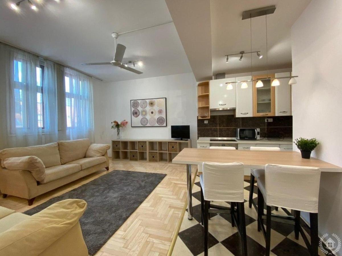 Downtown Gozsdu Vibe Apartment II Budapest Bagian luar foto